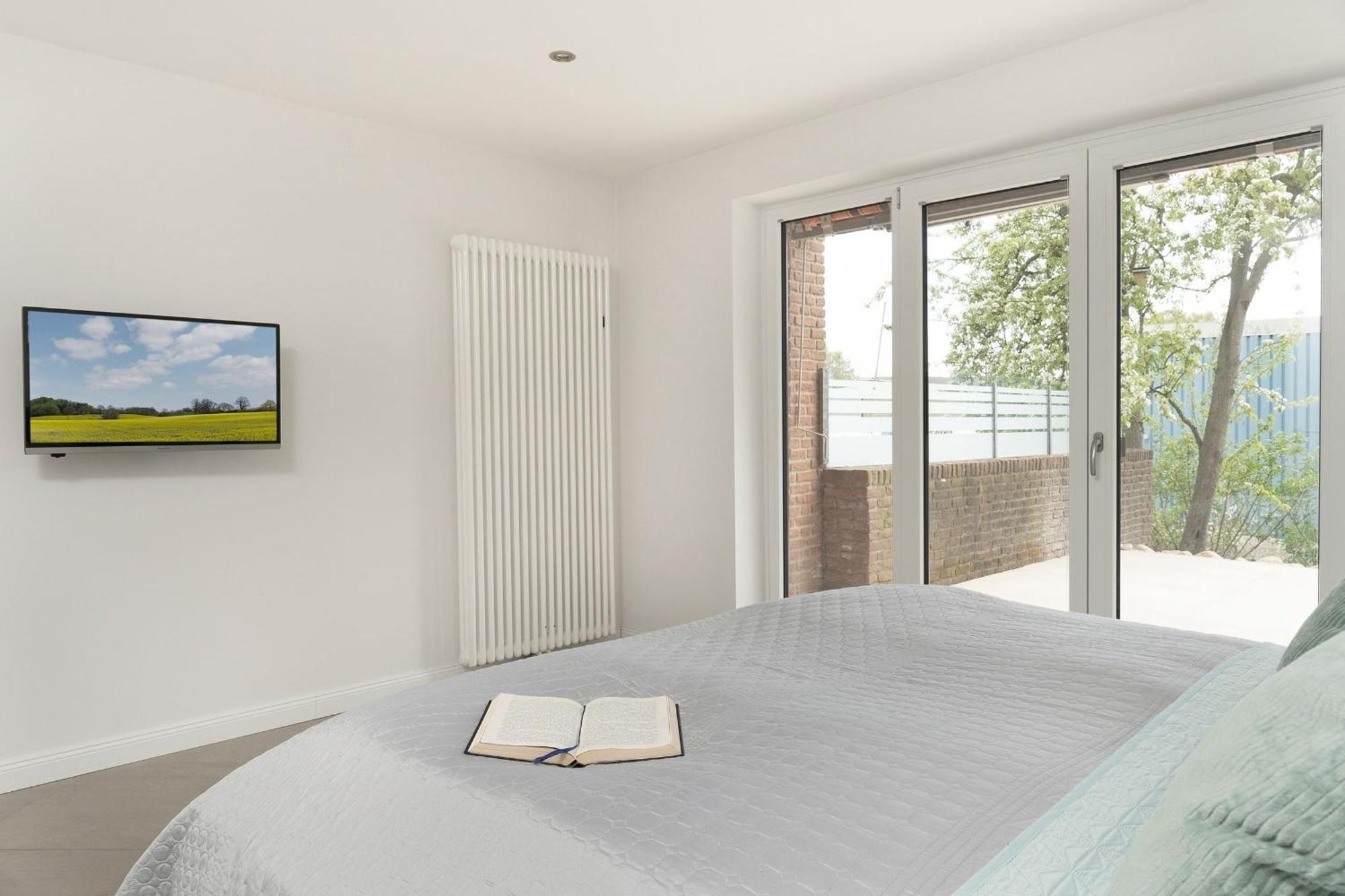 Neustaedter Strasse 79A Duenengras Apartment เกรอมิทซ์ ภายนอก รูปภาพ